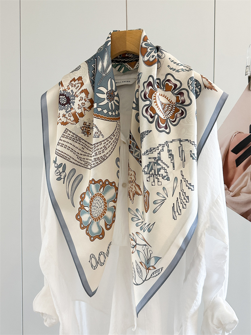 Horse Print Women 90CM Bandana - Travel Accessories To Gift 评论和价格
