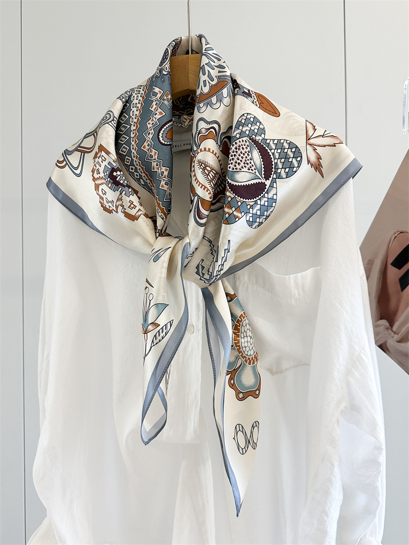 Horse Print Women 90CM Bandana - Travel Accessories To Gift 评论和价格